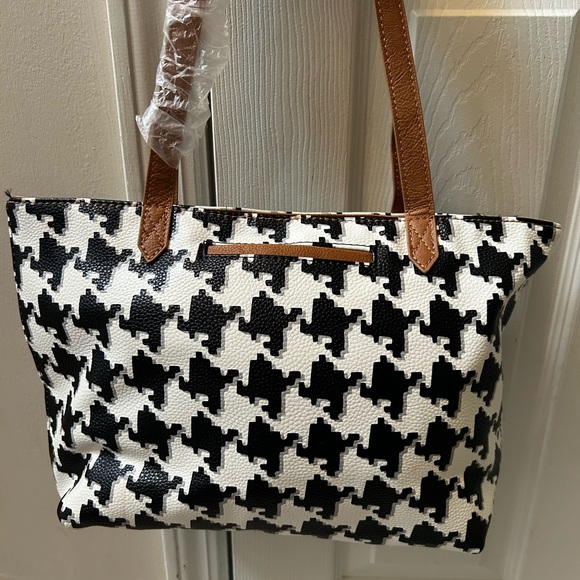 thirty-one Handbags - New: Thirty-One Black & White Houndstooth Tote Bag with Tan Handles